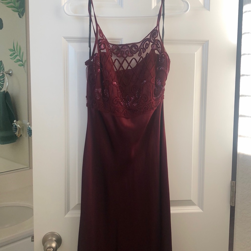 Burgundy dress long
